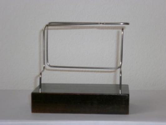 Escultura "Descrición lineal no espacio XIX"