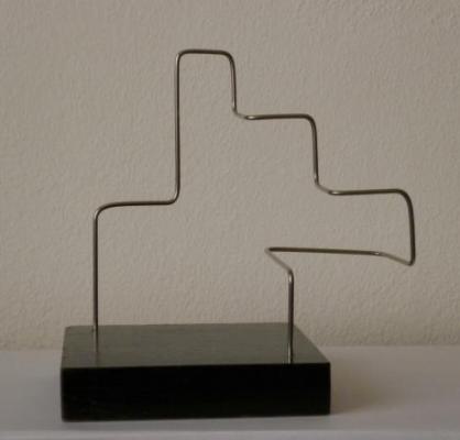 Escultura "Descrici�n lineal no espacio XXIV"
