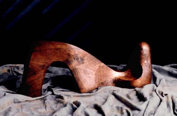 Escultura "Figura Recostada"