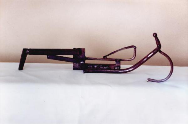 Escultura "Figura recostada"