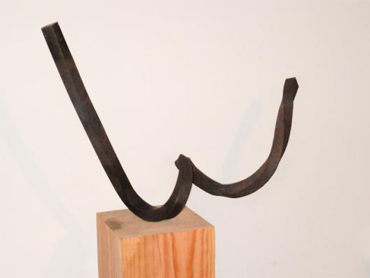 Escultura "Trazo din�mico IX"